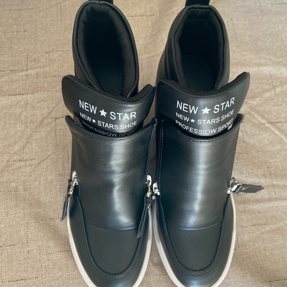 Shoes For Women - Picture 1 of 4